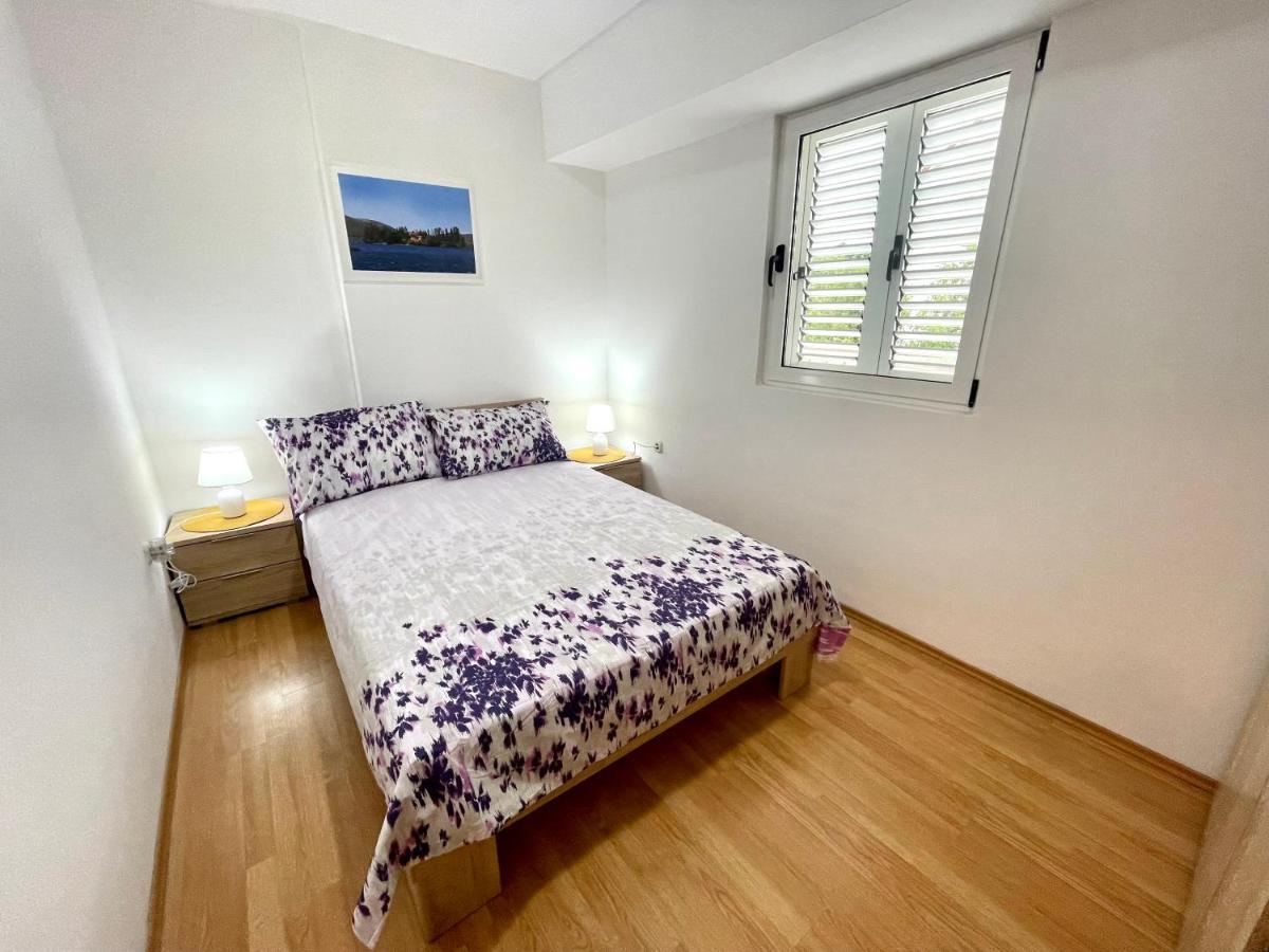 Villa Julie ยาดราโนโว ภายนอก รูปภาพ
