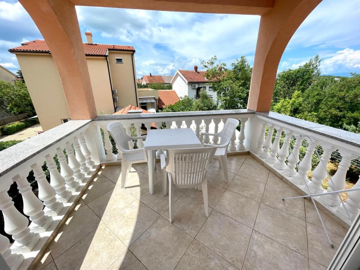 Villa Julie ยาดราโนโว ภายนอก รูปภาพ